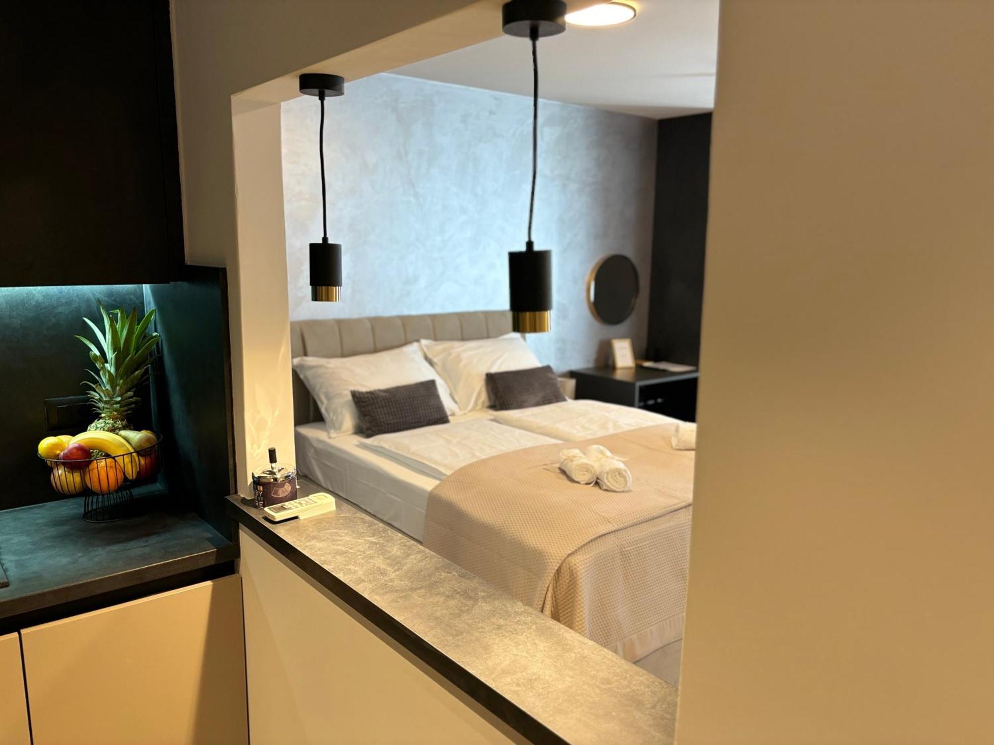 Studio Apartman Versi Old Town Zadar Exterior photo