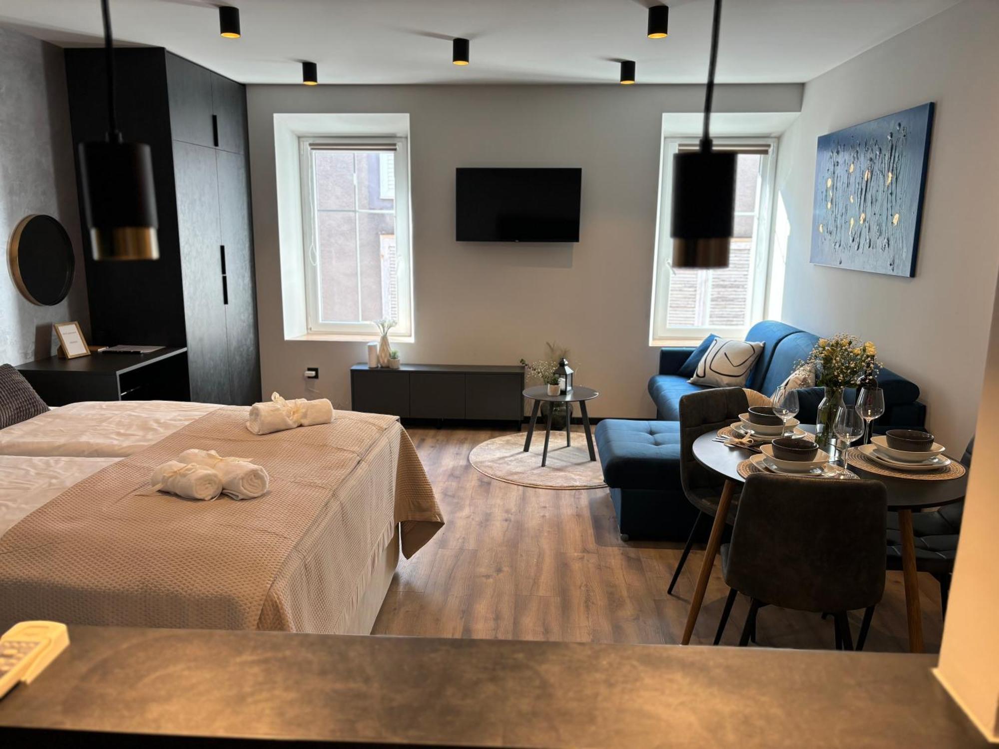 Studio Apartman Versi Old Town Zadar Exterior photo